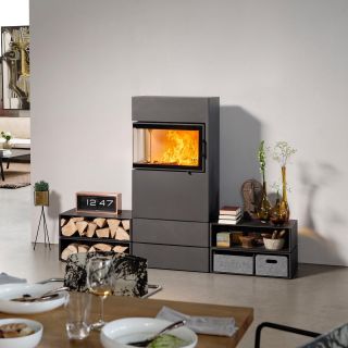 DEXTER 🔥 Krbová kamna, která vás okouzlí počtem možných kombinací #austroflamm #akumulacetepla #krbovakamna #kamnanadrevo...