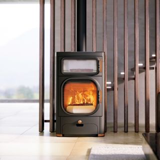 HEIDI BACK 🥐☕️🩶 Krbová kamna s troubou a sklokeramickou deskou pro pečení, smažení a ohřívání. #austroflamm #kamnanadrevo...